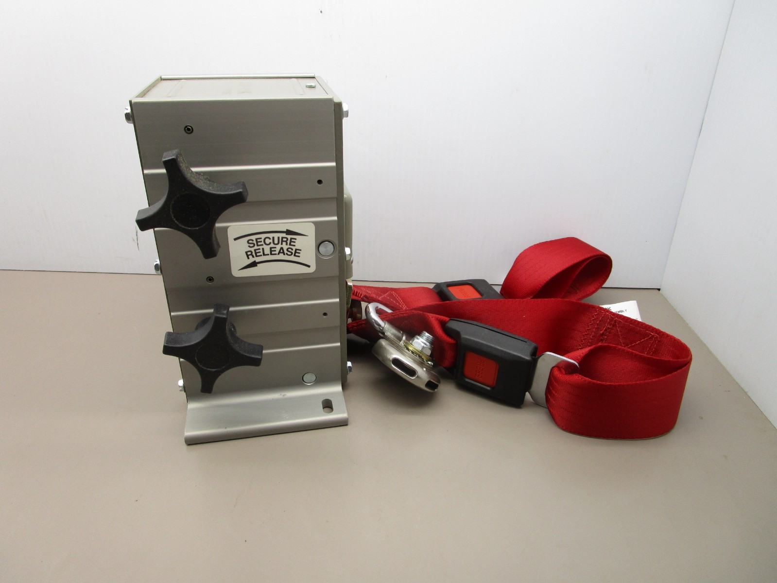 Sure-Lok FE200918 W/C Tie-Down Dual Strap Retractor Tower Manual Front RTT