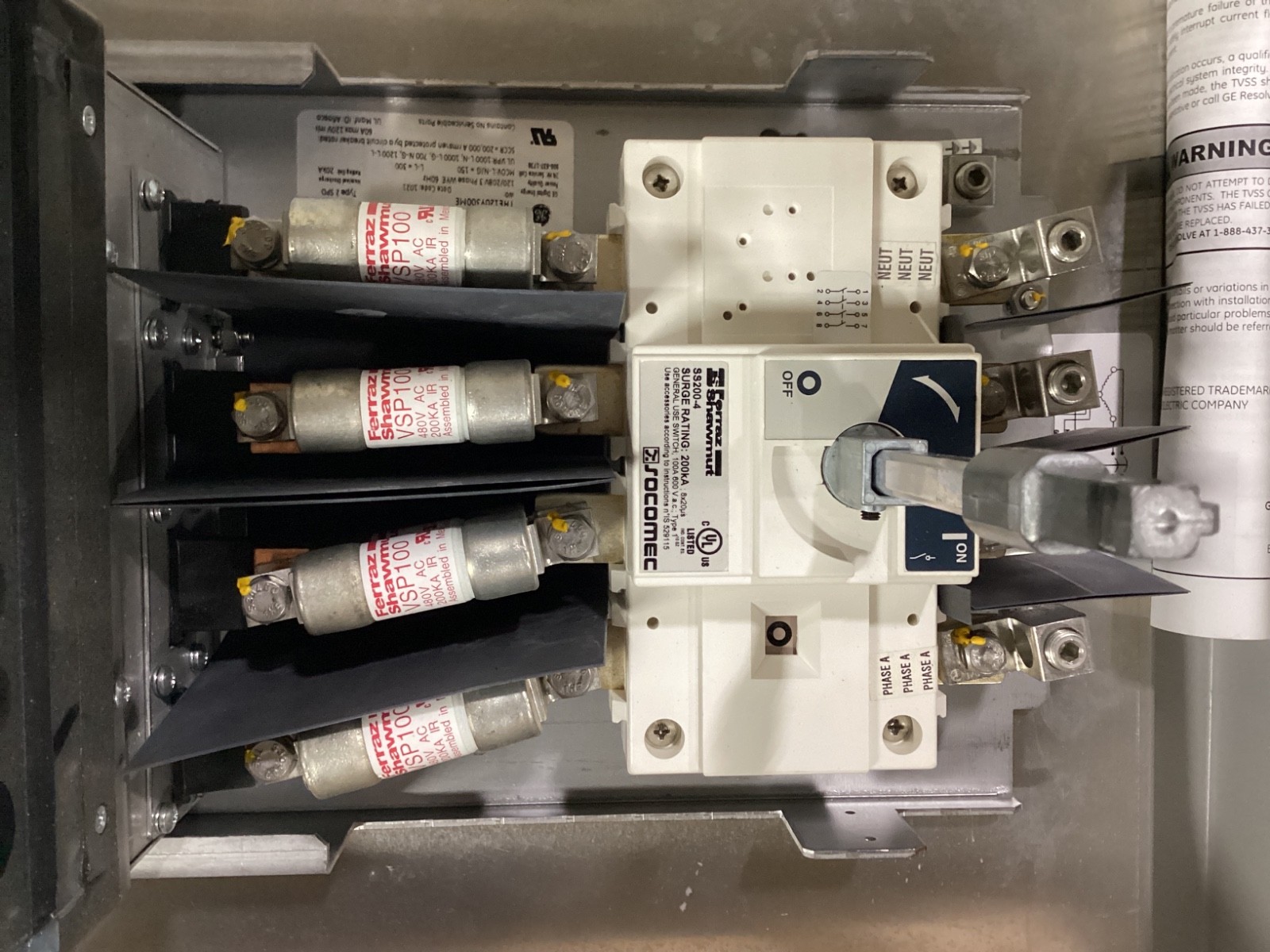 GENERAL ELECTRIC THE277Y300WMN4 TYPE 2SPD SURGE PROTECTIVE DEVCE #151JM