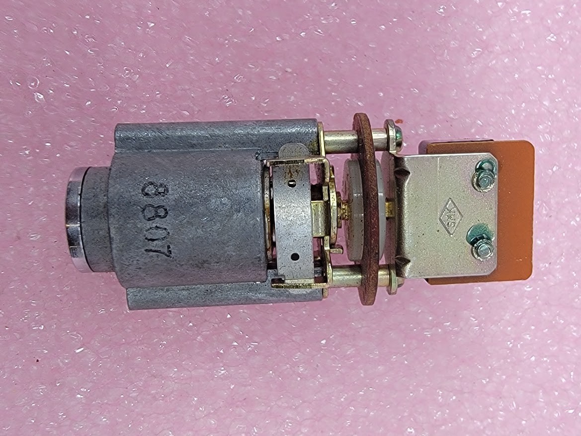 SMK – XK01 KEY SWITCH – Switch, Key, SPDT, 3 Access Levels. New