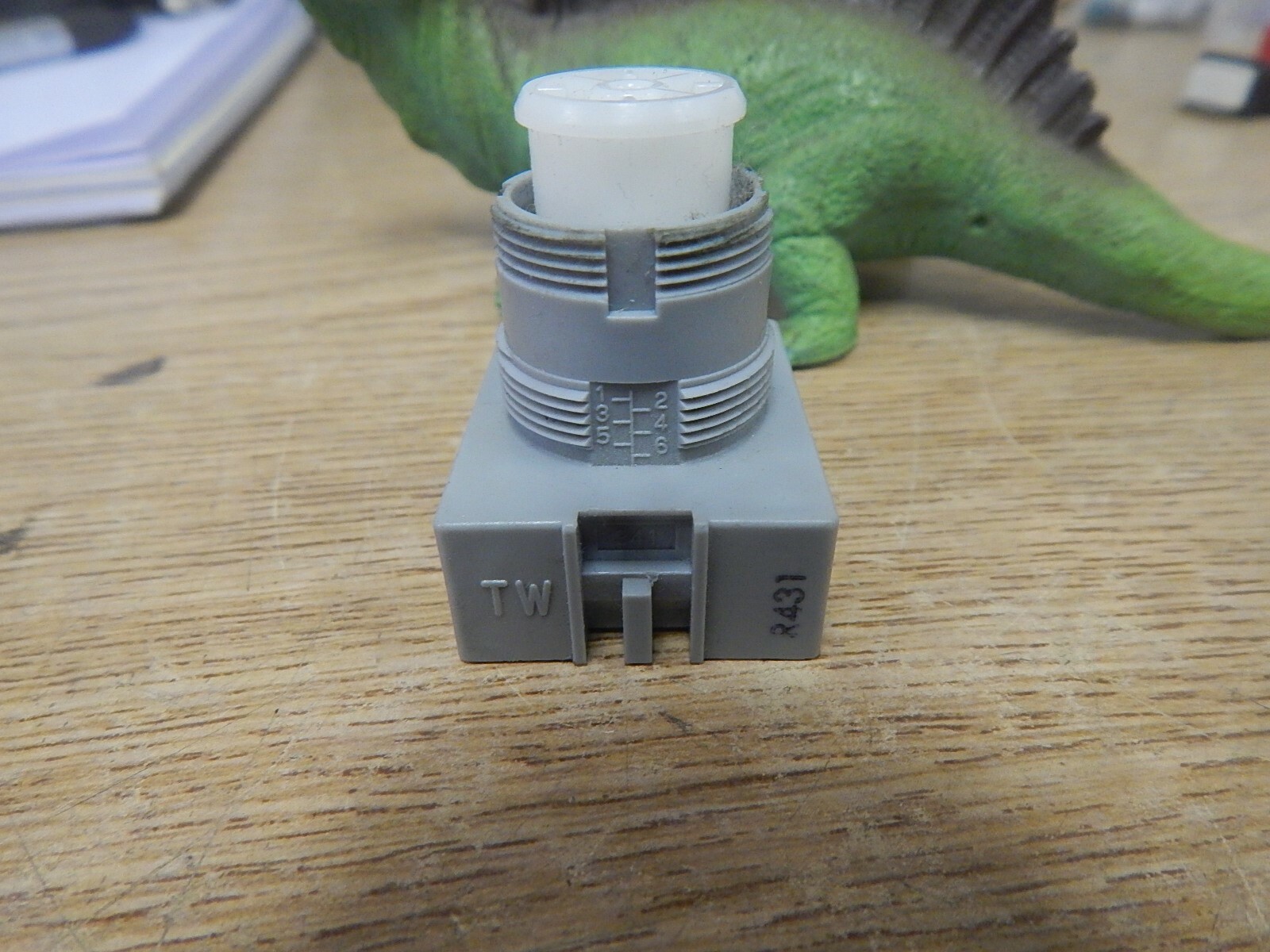 Idec ASW211 ASW 0201 R431 STD Selector *FREE SHIPPING*