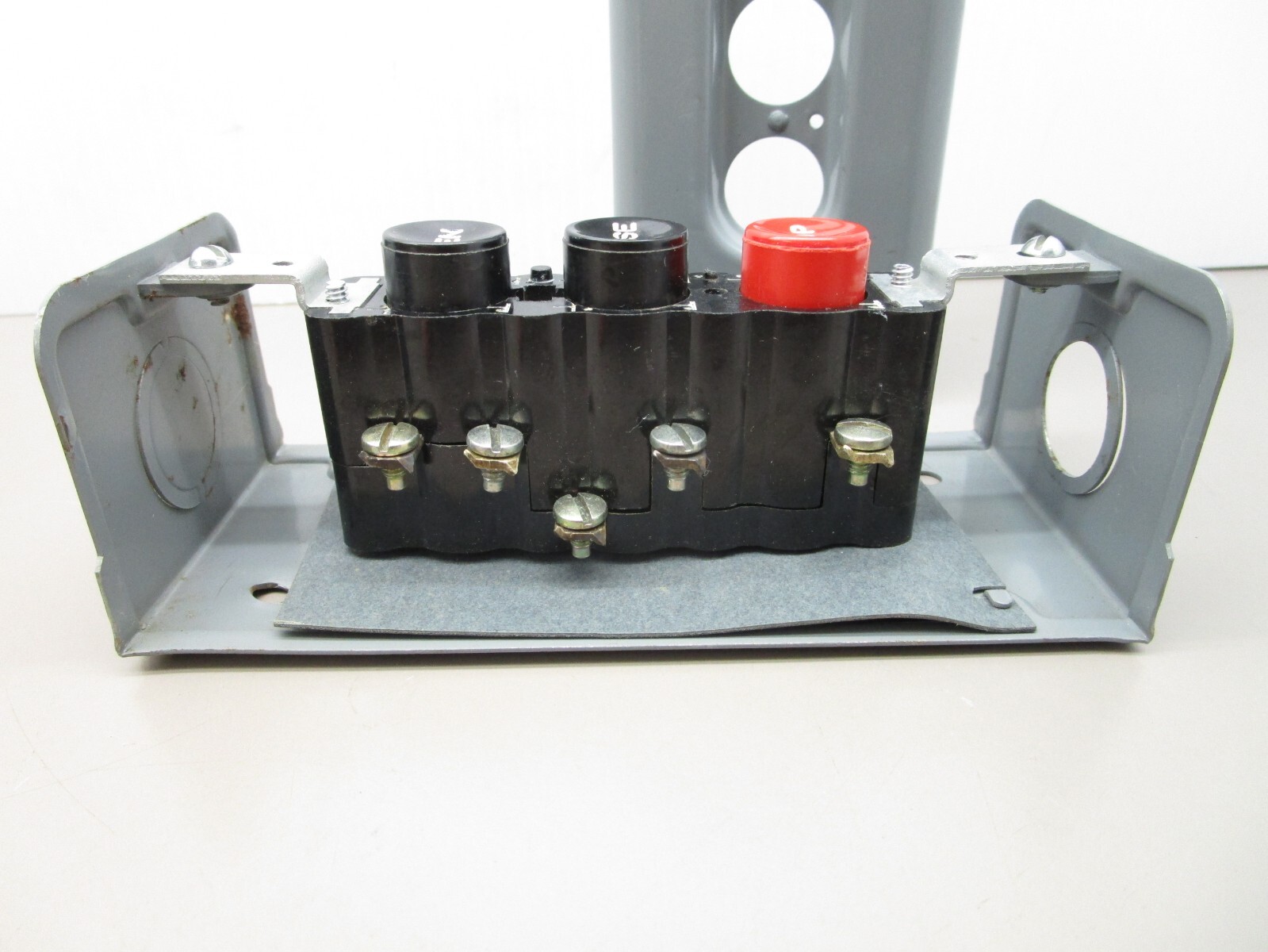 Cutler Hammer 10250H2953A Push Button Switch Box OPEN – CLOSE – STOP