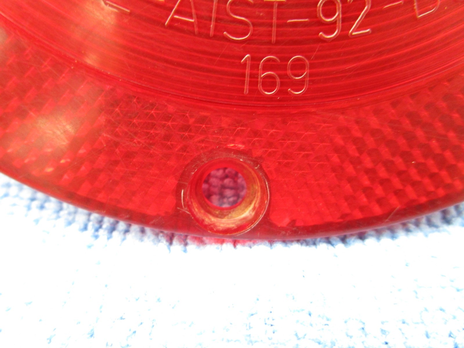 SATE-LITE 169 RED Tail Light Lamp Lens 5-1/8″ SAE-AIST-92-DOT