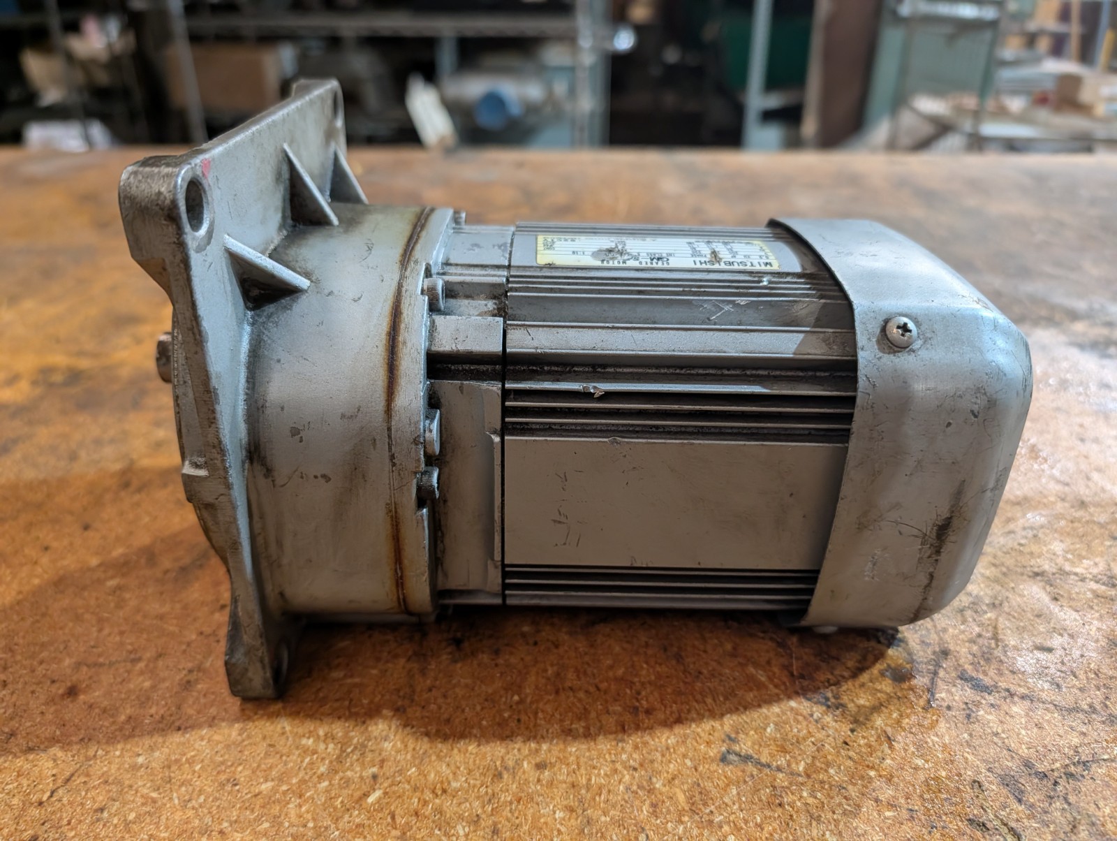 MITSUBISHI GM-SF 0.2KW 3PH GEARED MOTOR 1:10 RATIO 200/220V JP44