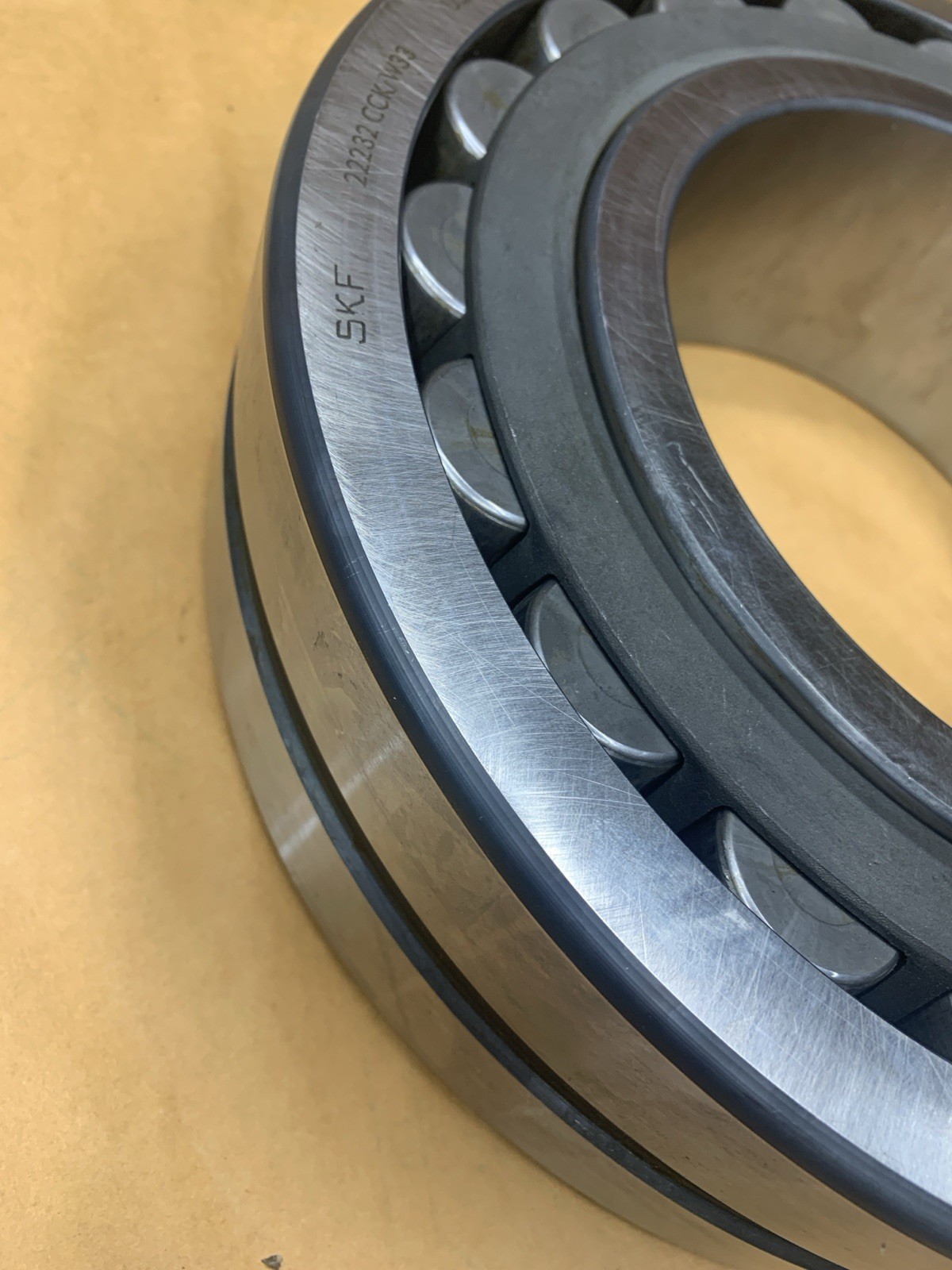 22232CCK/W33 SKF EXPLORER SPHERICAL ROLLER BEARING *NEW***