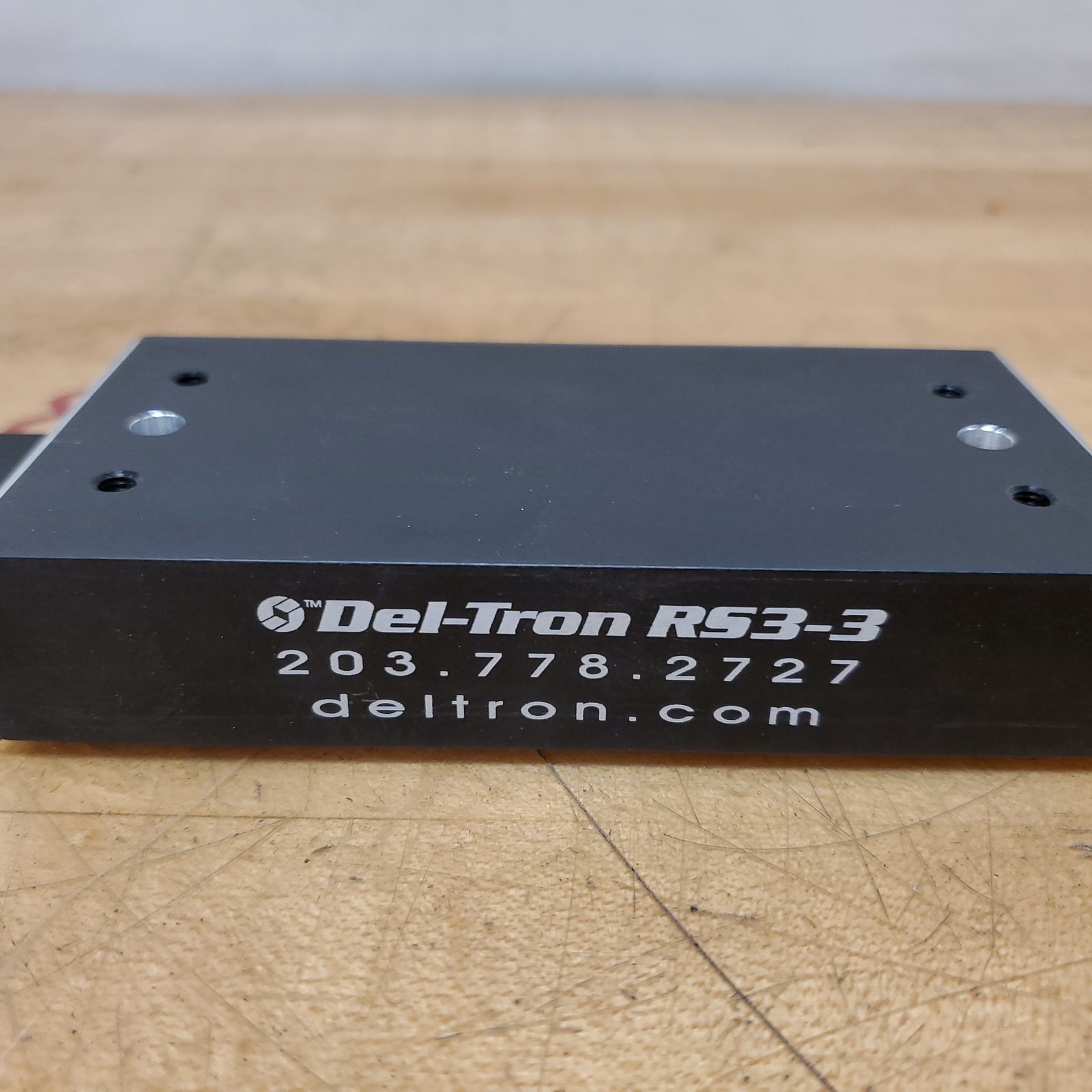 Del-Tron RS3-3 Crossed Roller Slide, 3″ Travel, 5″ x 2.62″ – USED