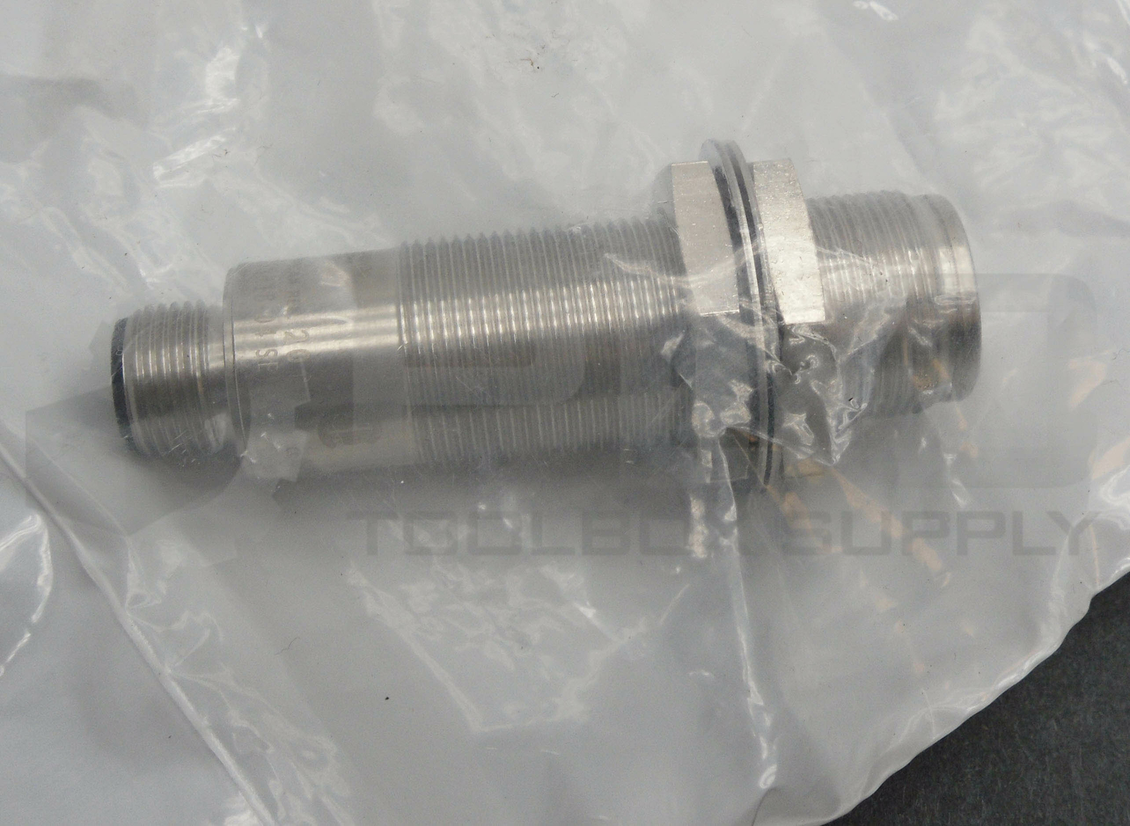 SEALED NEW ALLEN BRADLEY 871TM-DH5NN18-D4 /A INDUCTIVE PROXMITY SENSOR 10-30VDC