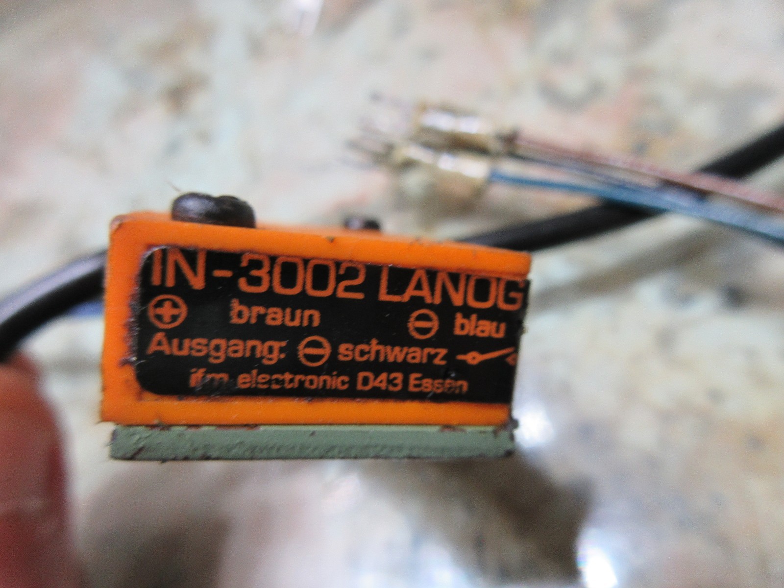 IFM ELECTRONIC SWITCH IN-3002 EFECTOR LIMIT SWITCH IN-3002 LANOG LOT OF 3 PIECE