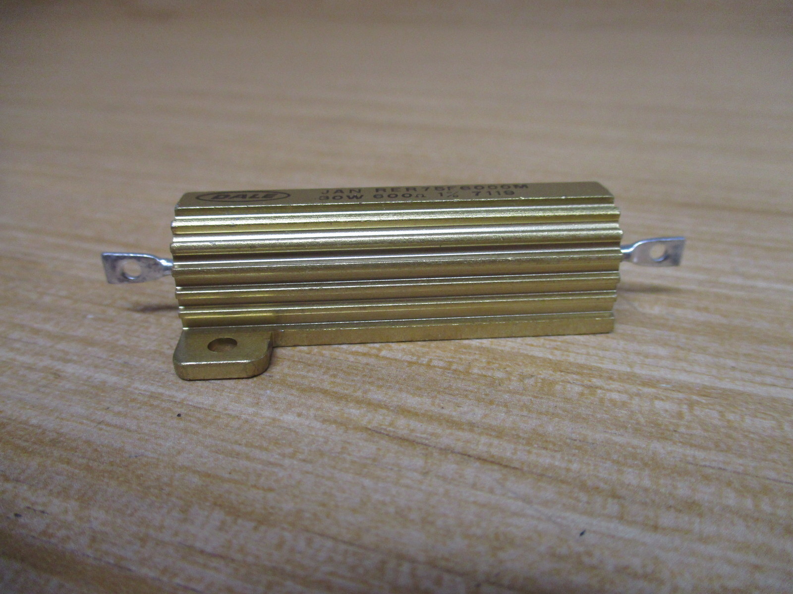Dale RER75F6000M Resistor 600Ω