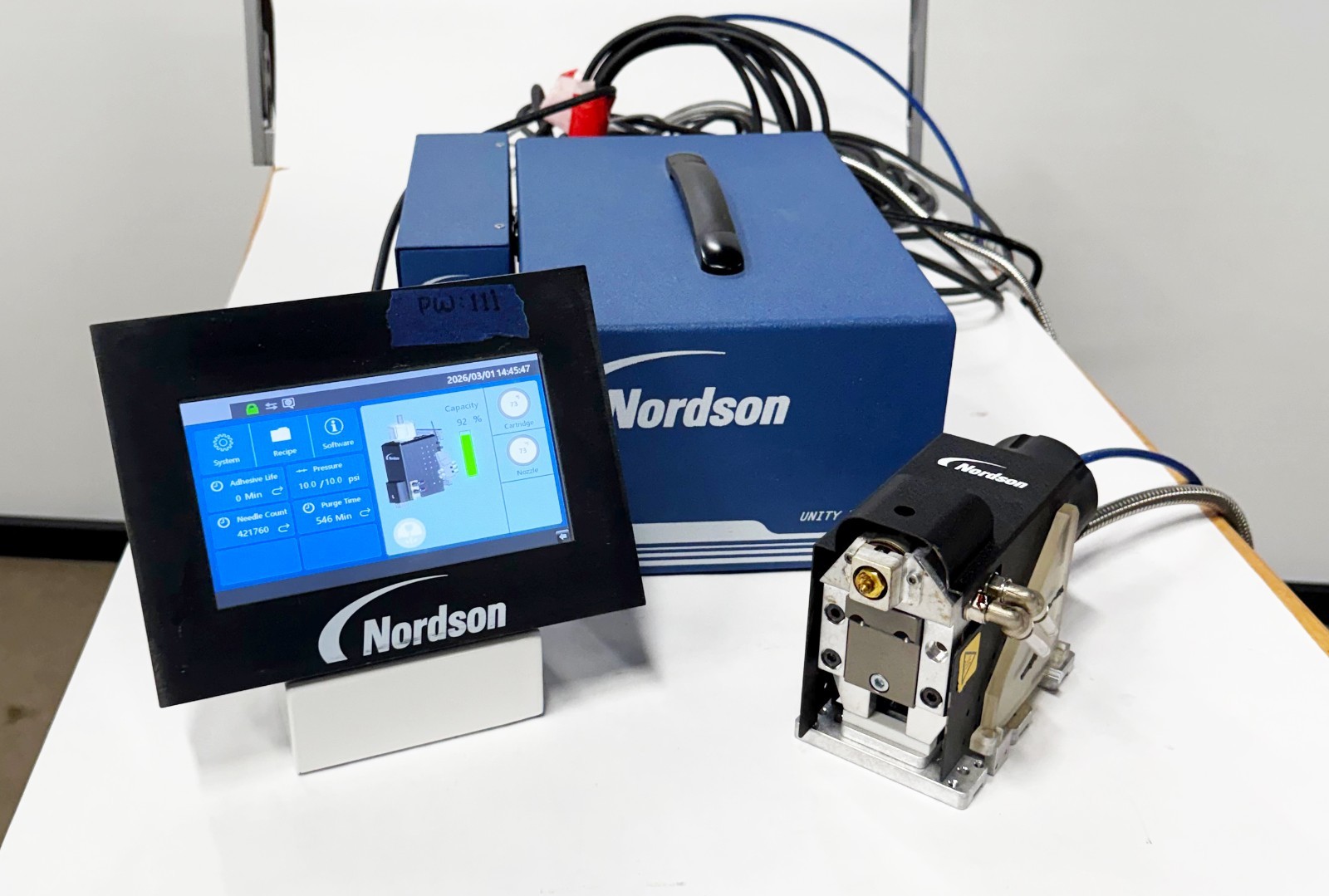 Nordson EFD Unity Touch S Controller, Display w/ Pneumatics & IC30 Dispense Head