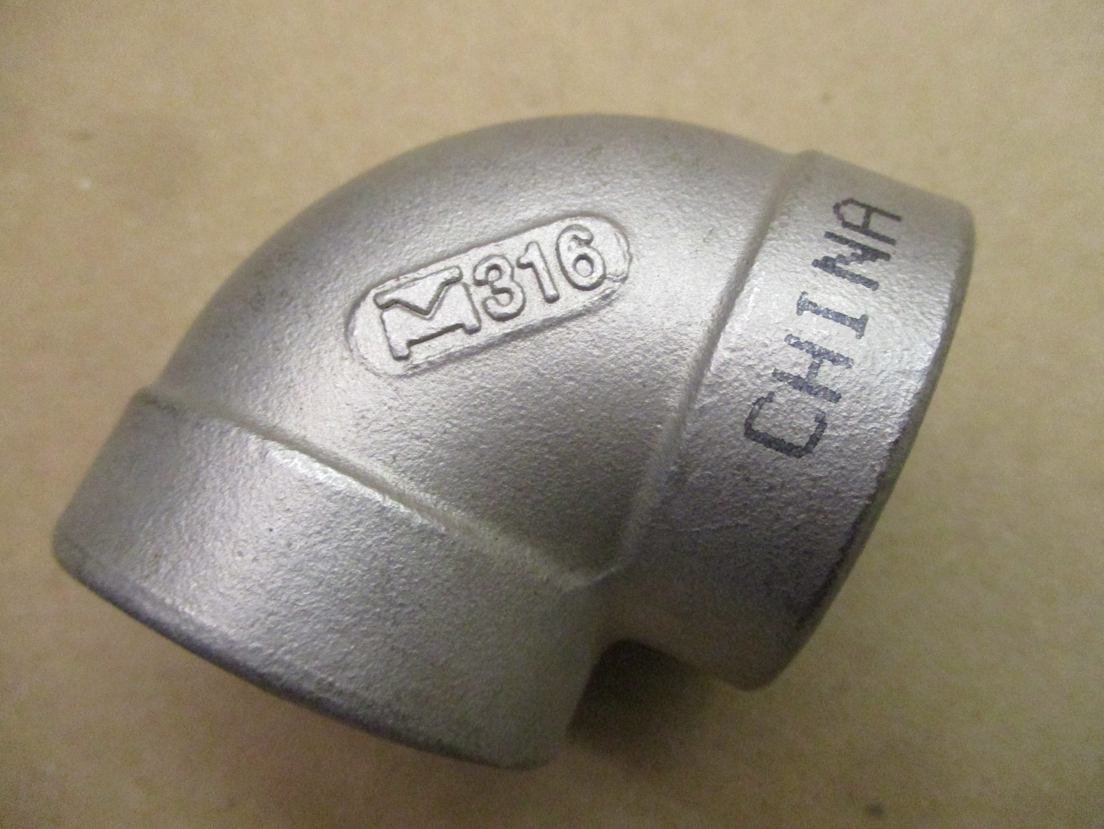 New Open Box of 21 Pieces 90 Degree Elbows SS Coupling M316 1″-150 52655IPL