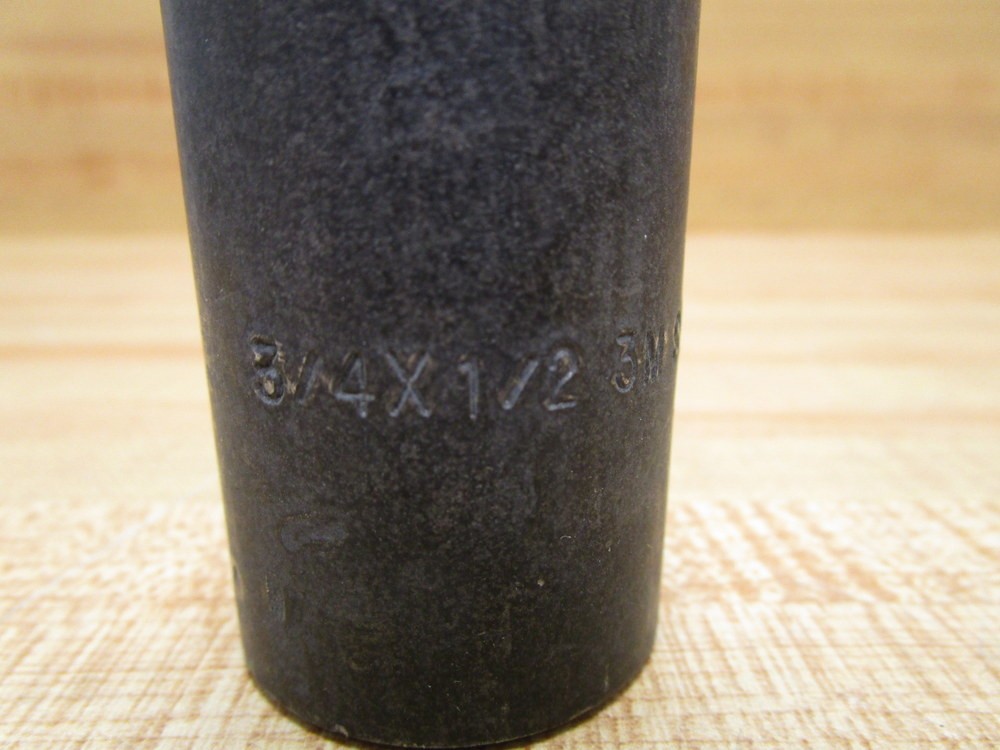 Part 3/4X1/2 3M SA/A105 B16 Reducing Coupling FNPT 3/4X1/2 S 3000