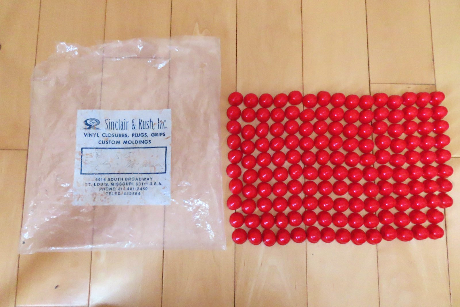 Pack of 148 SINCLAIR & RUSH, INC. Round/Bell-Shaped Vinyl Caps (Red)