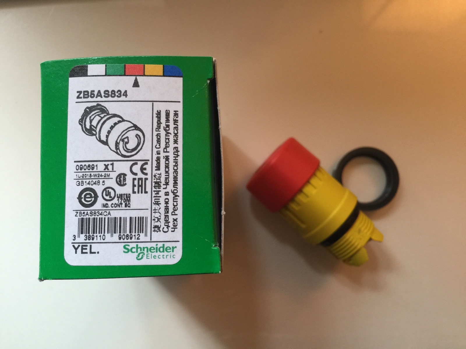 Telemecanique / Square D ZB5AS834 *NEW IN BOX* ZB5 Push Button