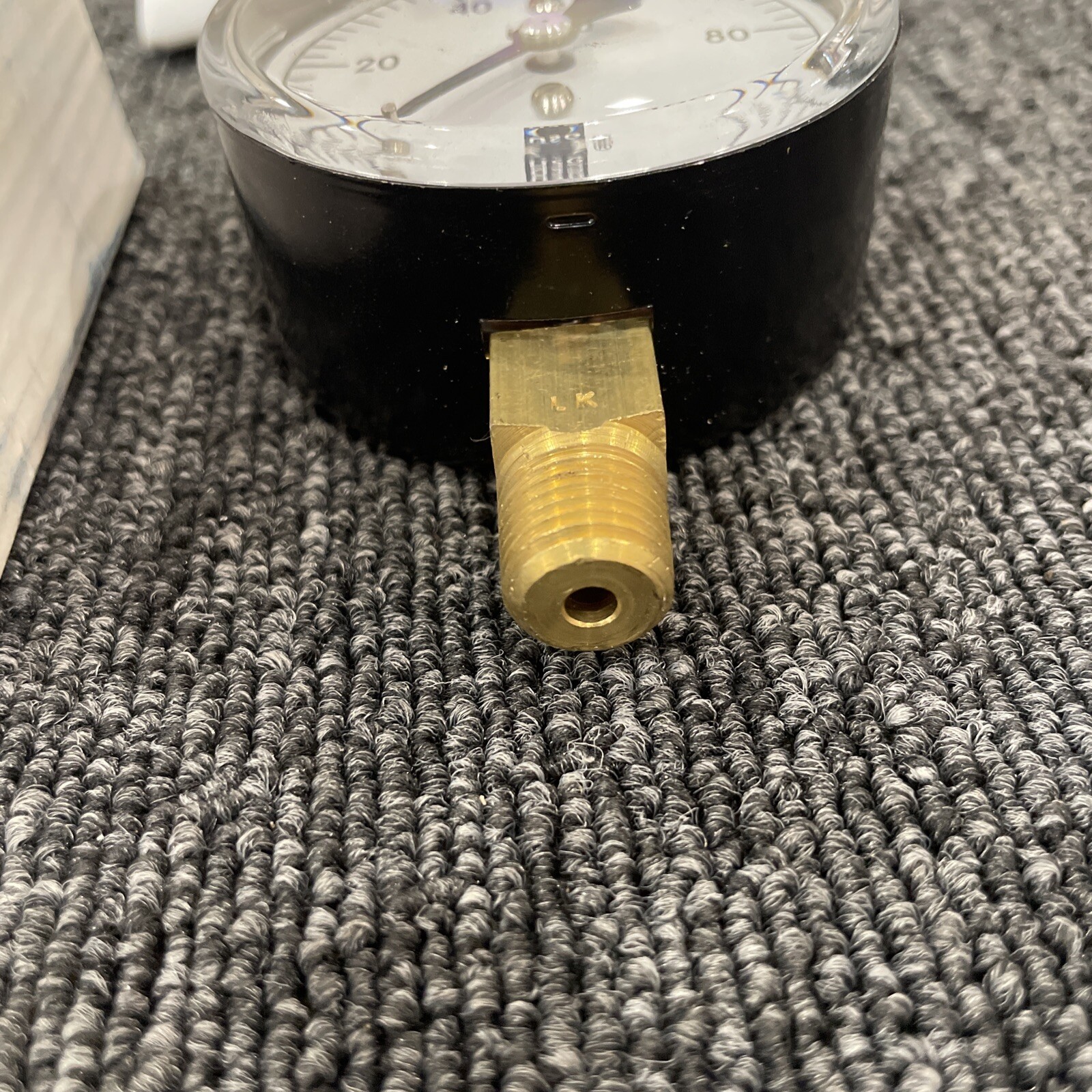 US Guages 161965A 2-1/2″ P734 100 In H2O 1/4 NPT LM ***FREE SHIPPING***