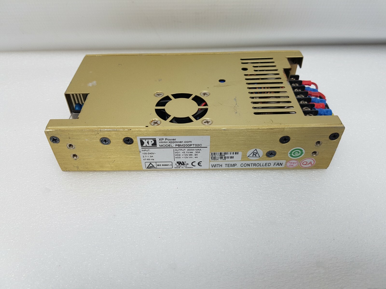XP Power pbm200pt02c power supply