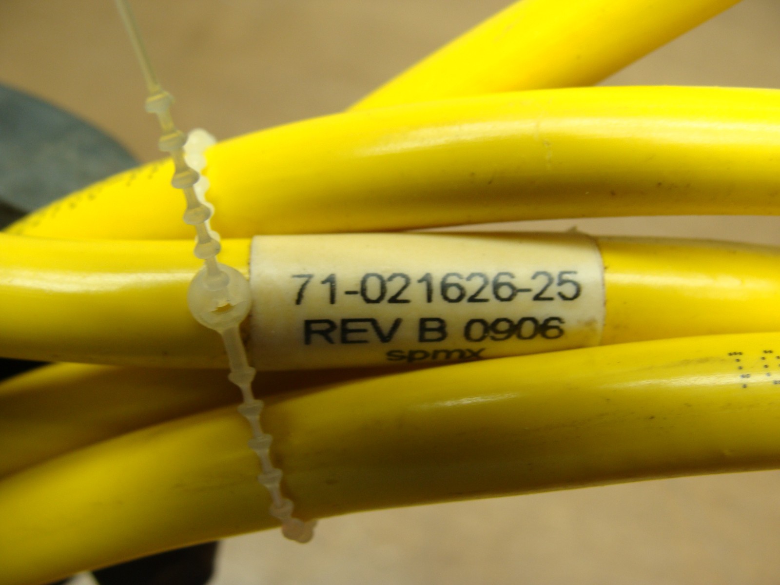PARKER SHIELDED SERVO POWER CABLE 71-021626 44-021667-01 8FT W/6-PIN CONNECTOR