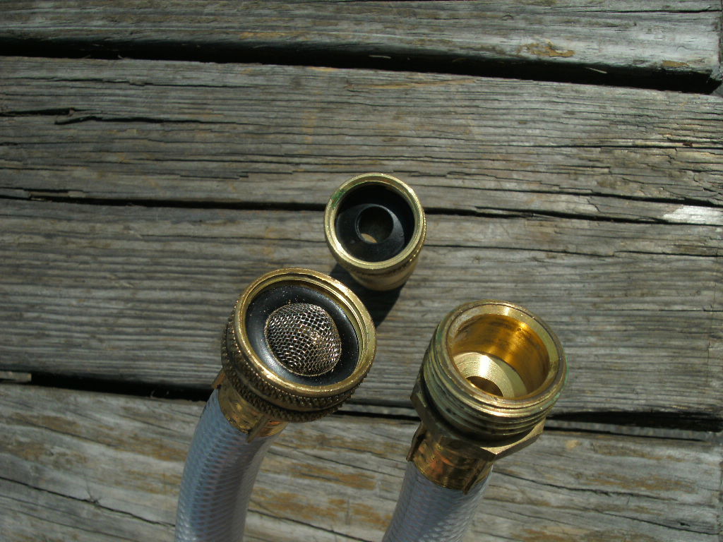 GOOD YEAR BRAIDED HOSE 200 PSI 1/2″ X 72″ BRASS 3/4″ SWIVEL FITTING X 3/4″ HOSE