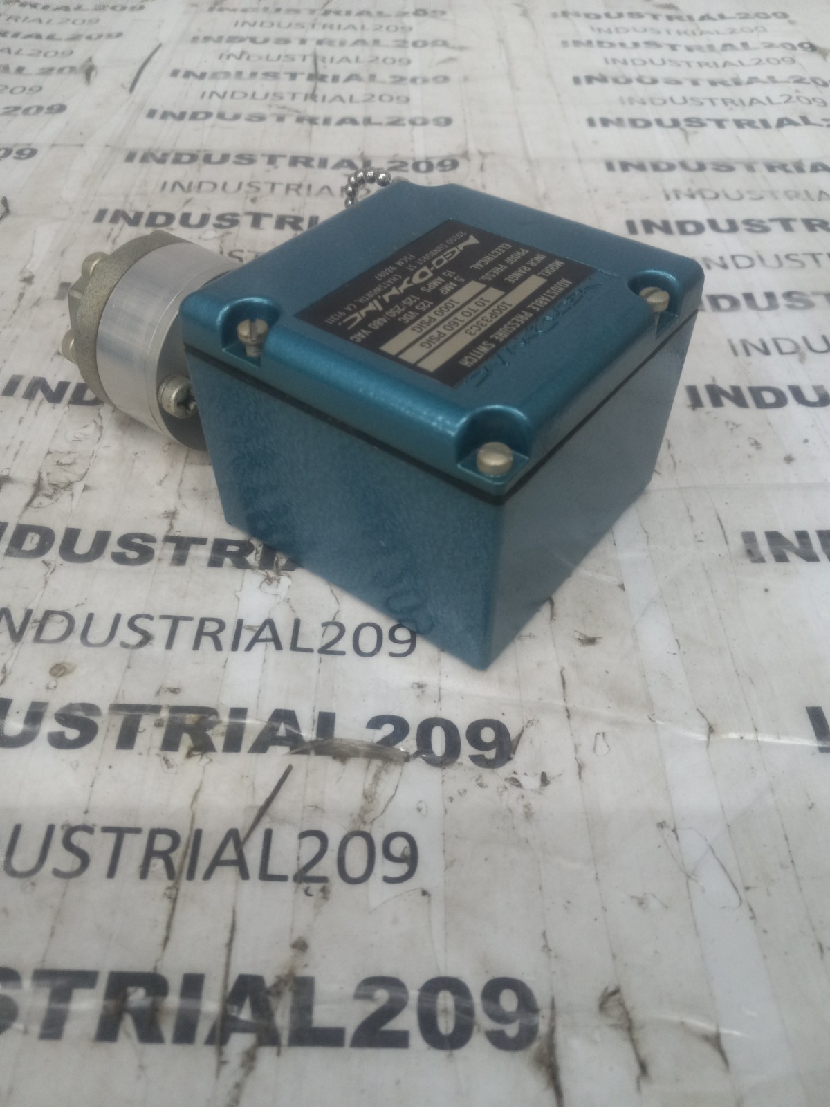 NEO-DYN ADJUSTABLE PRESSURE SWITCH 100P33C3