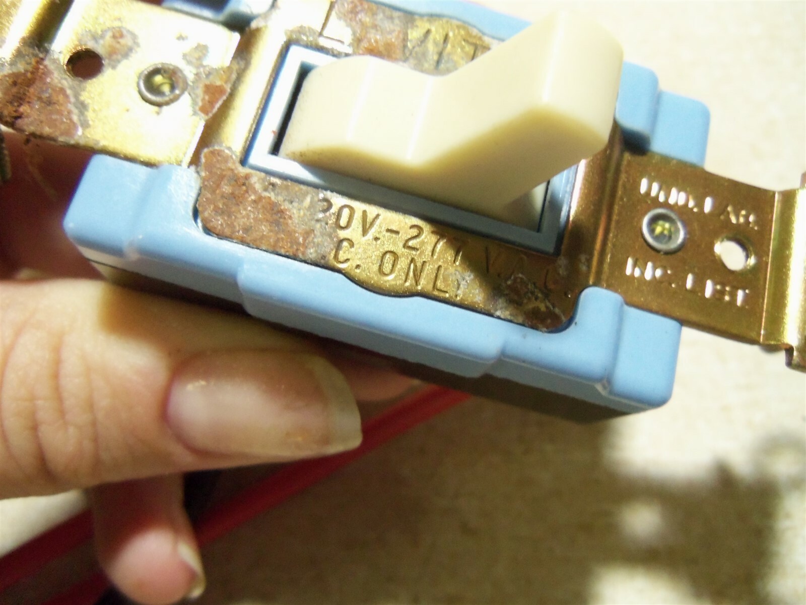Leviton 120V 227VAC Blue Toggle Light Switch *FREE SHIPPING*