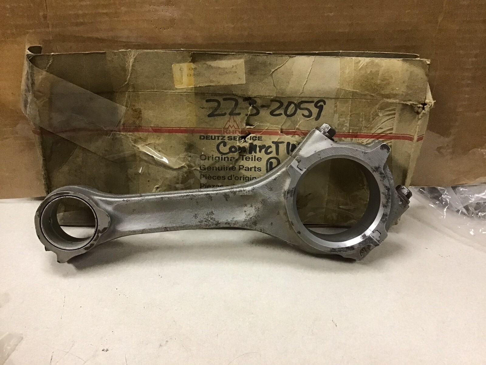 2232059 4234225 NEW DEUTZ CONNECTING ROD FITS 913 914 ENGINES FREE SHIPPING!