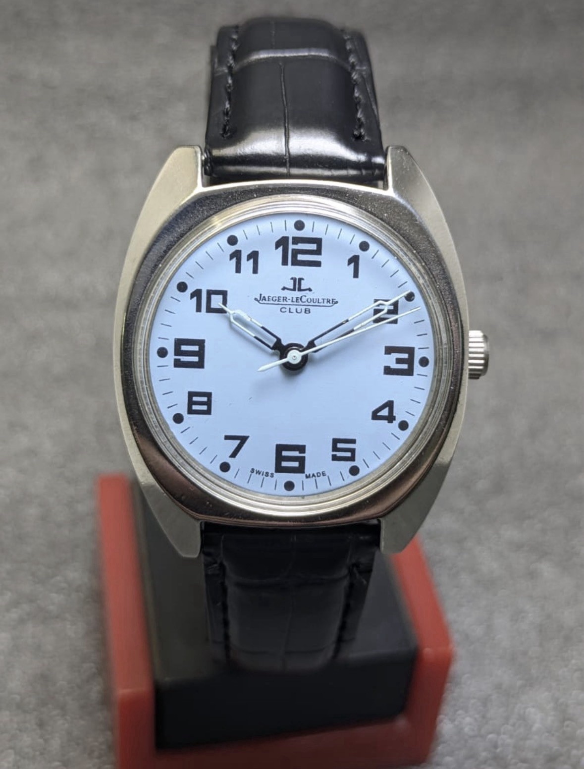 Vintage Jaeger-LeCoultre 17 Jewels Manual Winding Swiss Made Men’s Watch