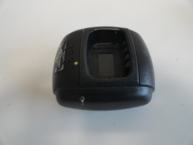 BB5: Lot of 2 Kirisun KBC-31A and KBC-70Q Charging Cradle Only