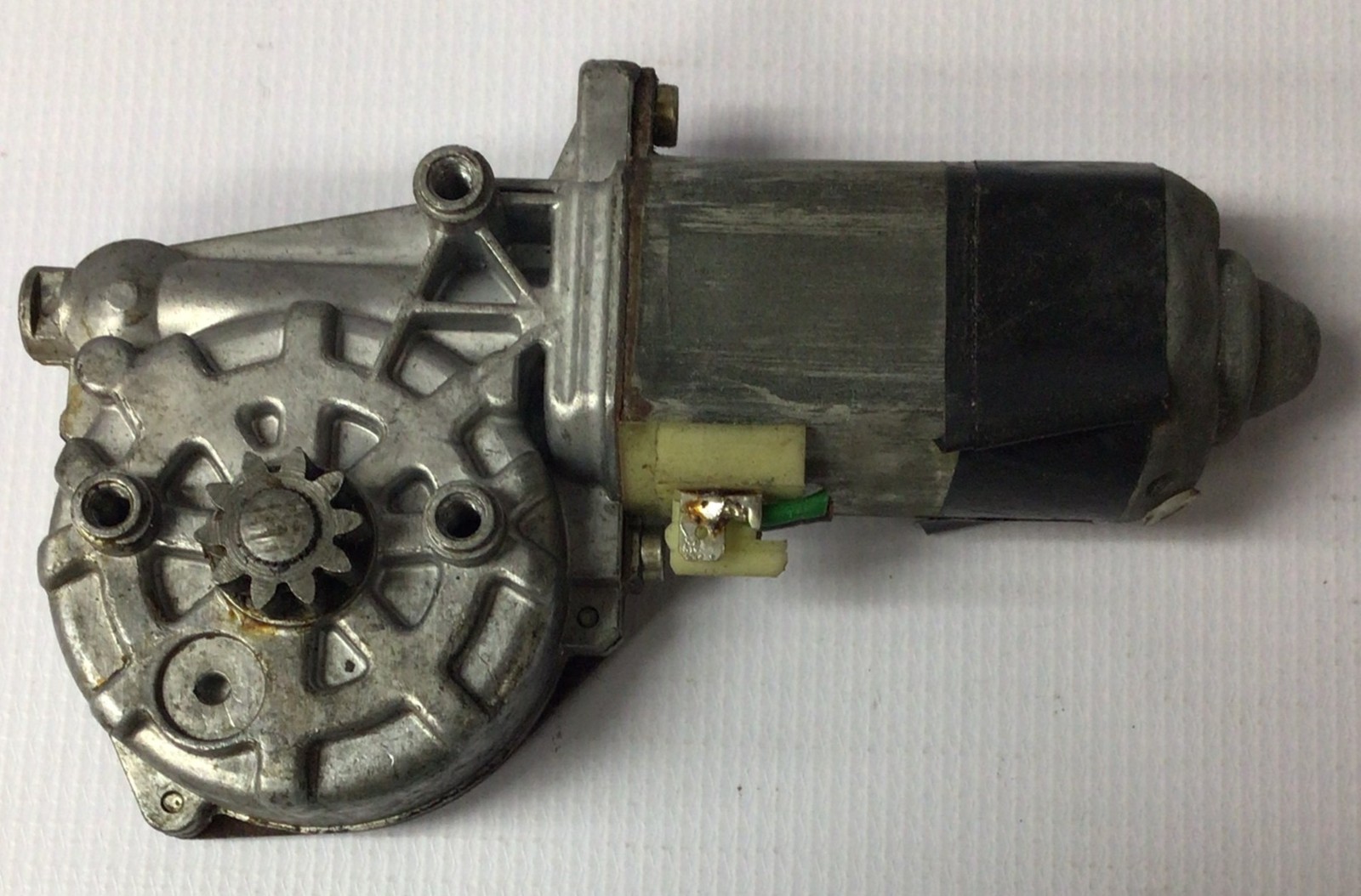 Mercedes Benz Power Window Motor 0130 821 037 – Used OEM Part