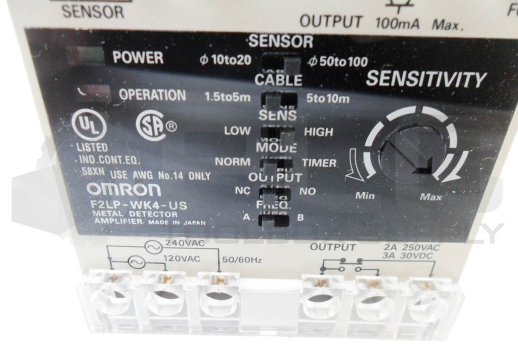 NEW OMRON F2LP-WK4-US METAL DETECTOR AMPLIFIER 120-240VAC120-240VAC 50/60HZ