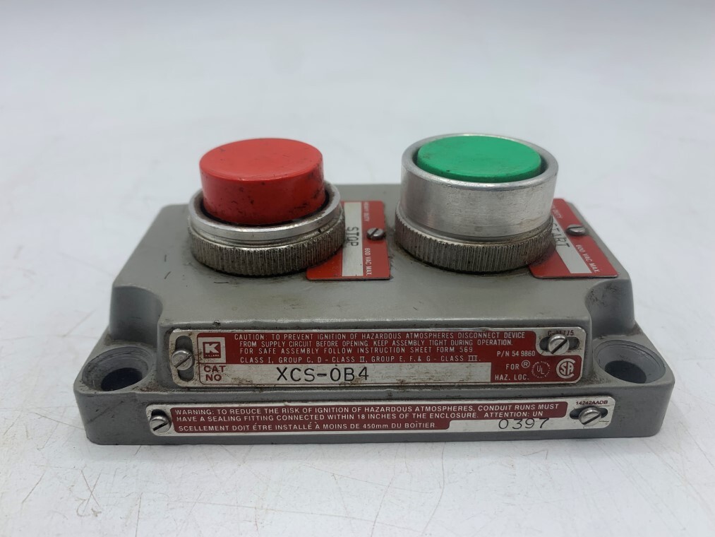 Killark Explosion Proof Start/Stop Double Pushbutton Cover XCS-0B4, 600V