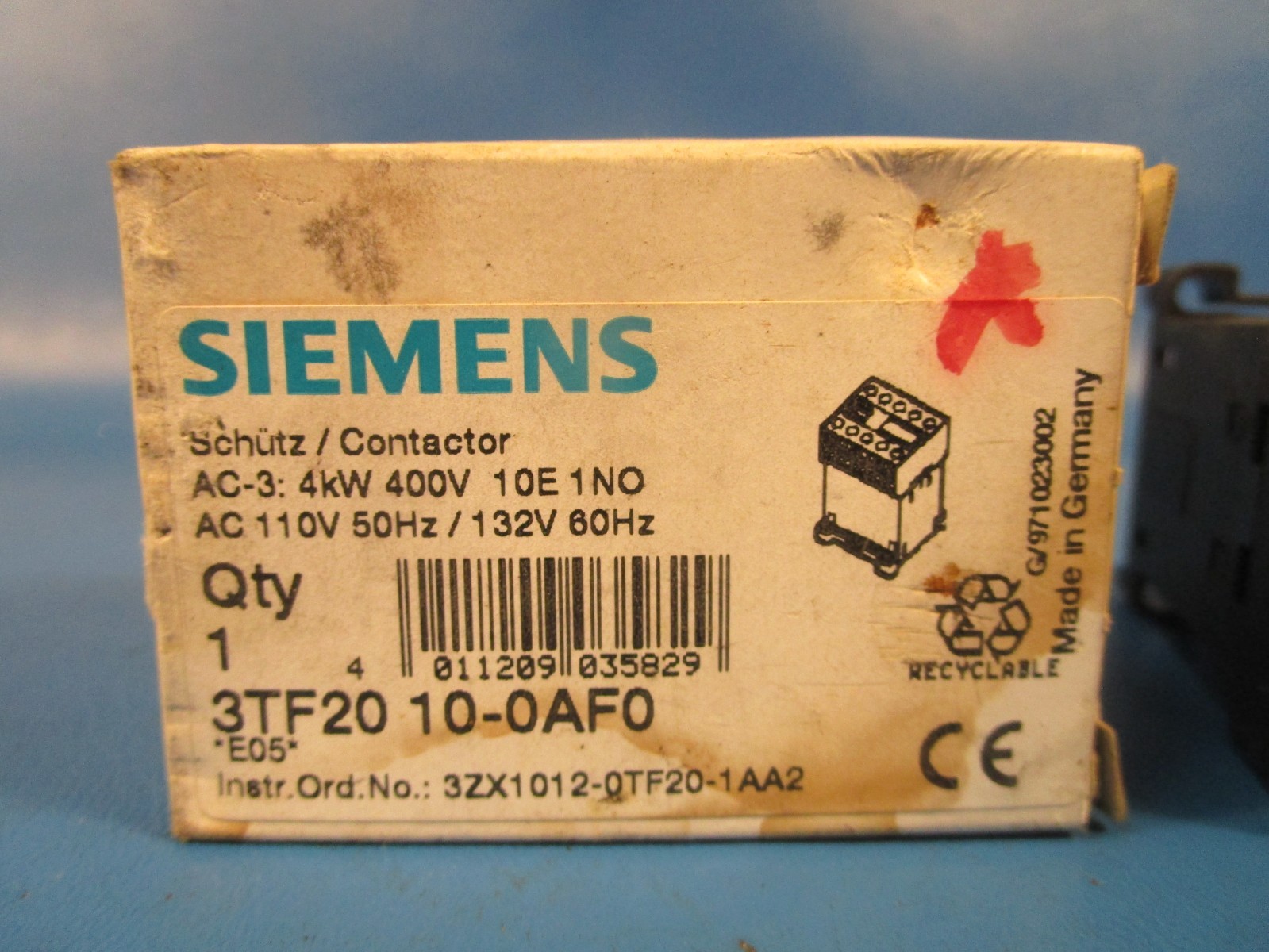 Siemens 3TF20 10-0AF0, CONTACTOR, SIZE 00, 3-POLE, AC-3 4 KW/400 V, AUXILIARY