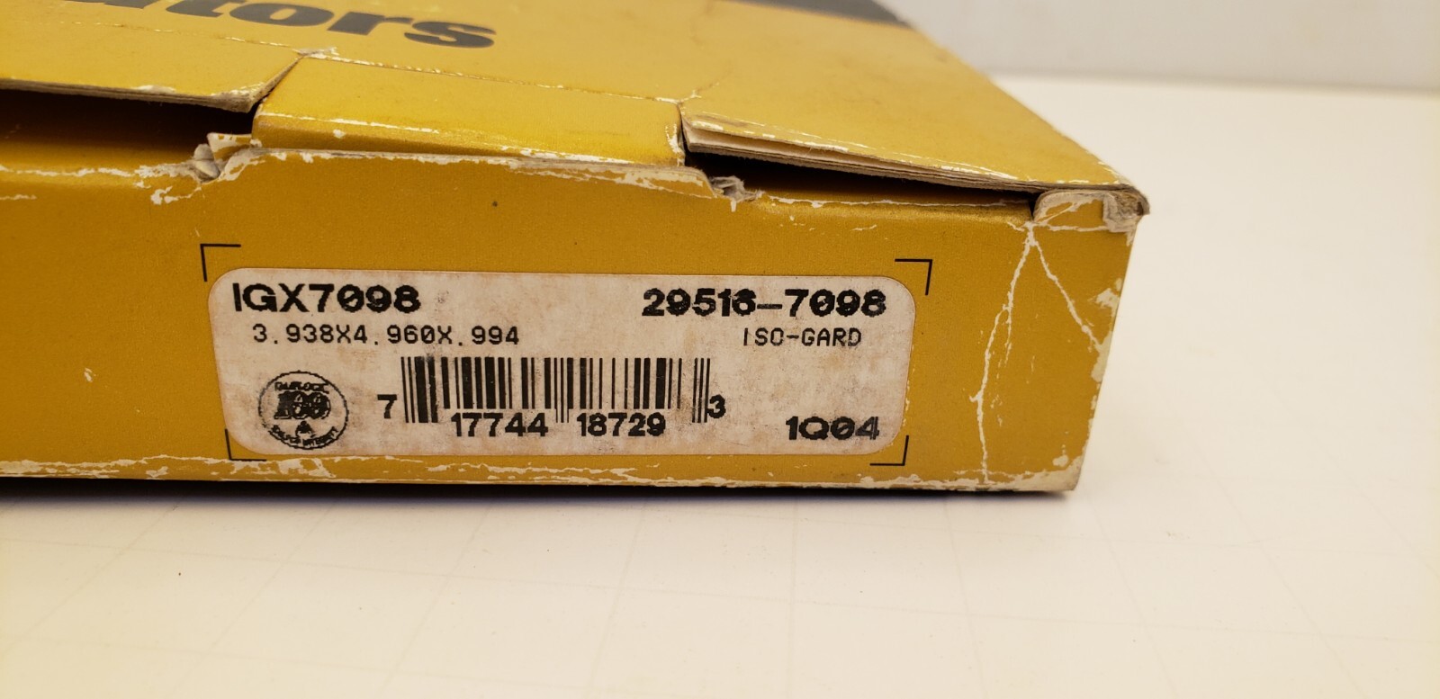 KLOZURE GARLOCK 29516-7098 ISO-GARD BEARING ISOLATOR, 3.938″x4.960″x0.994″, NIB