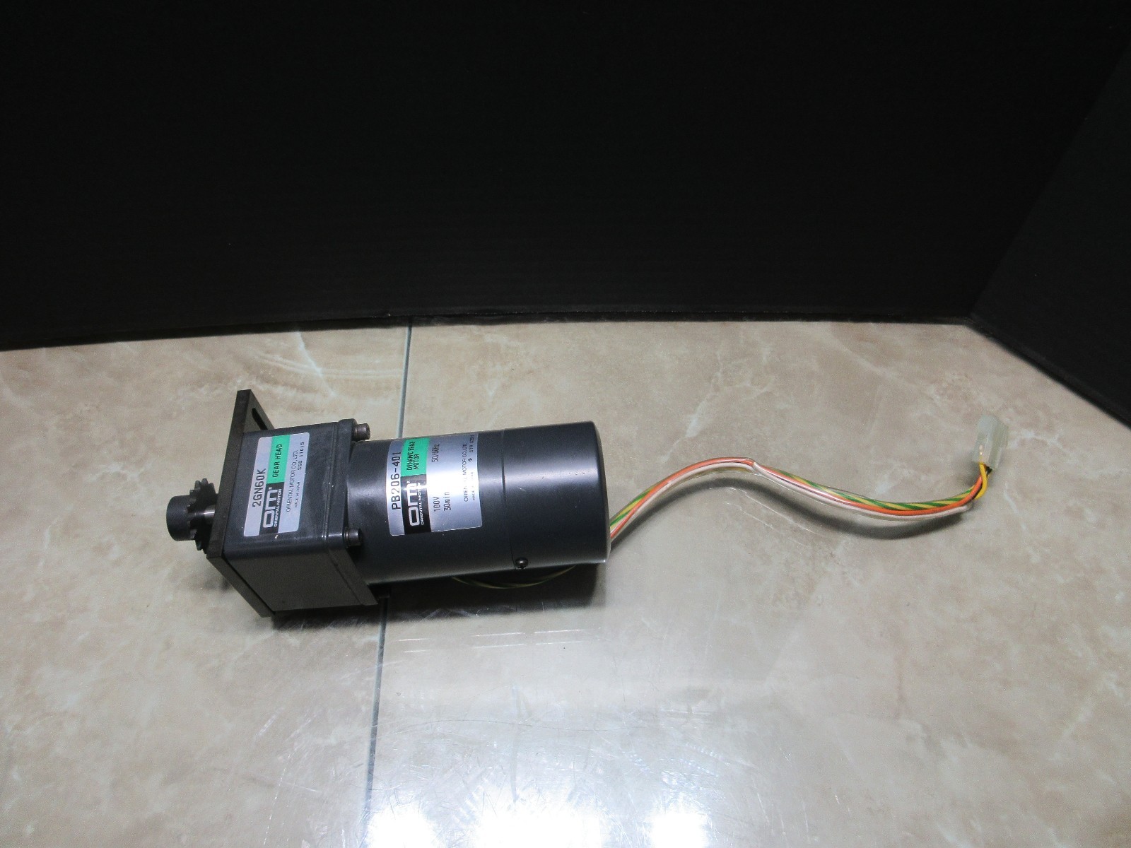 ORIENTAL MOTOR DYNAMIC BRAKE MOTOR PB206-401 100V 50/60HZ 2GN60K CNC