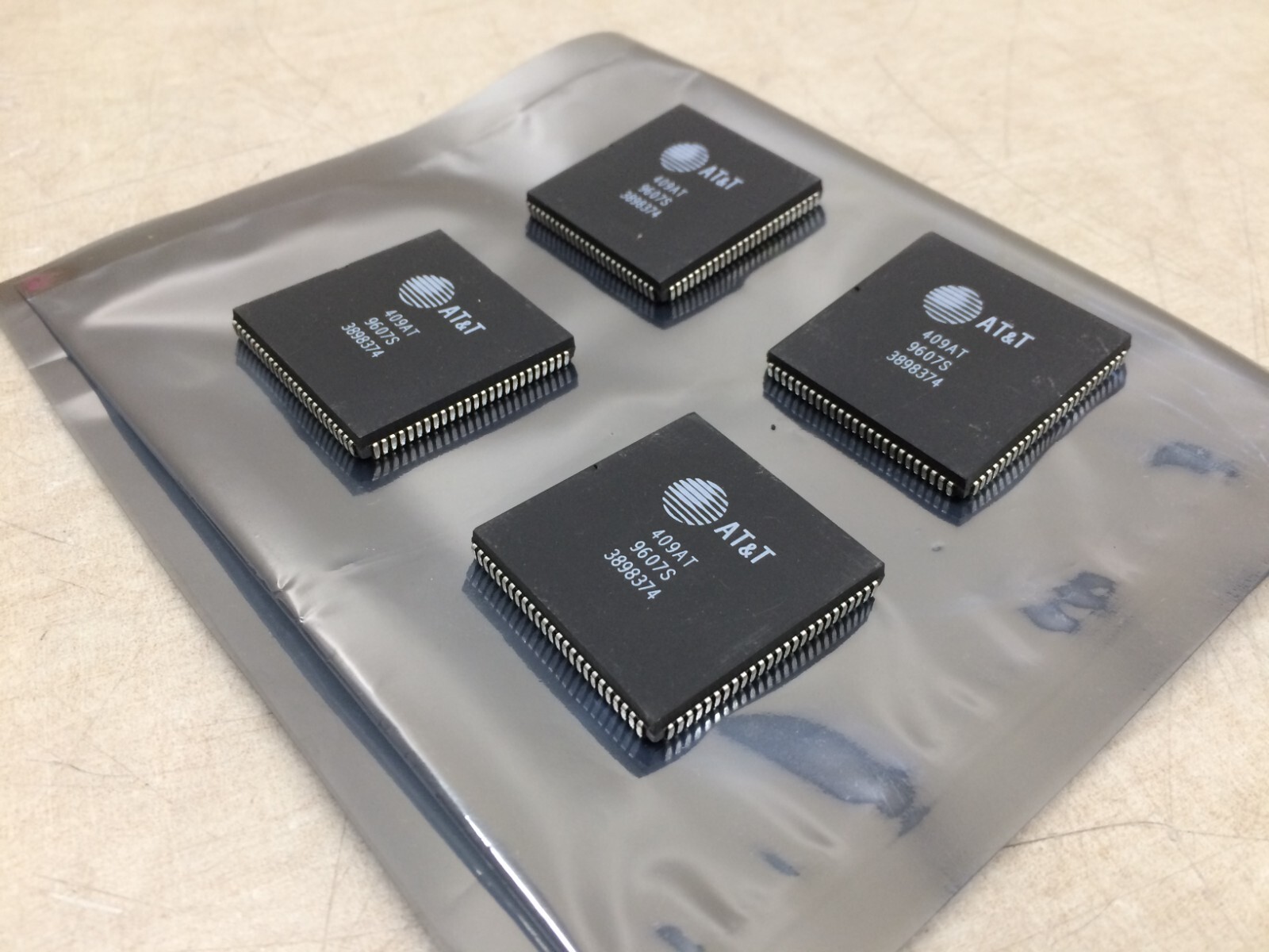 Lot of 4 AT&T 409AT 9607S 3898374 Micro Processor