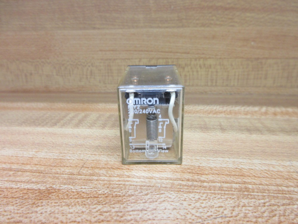 Omron MY2-220/240V AC Relay MY2-220/240VAC