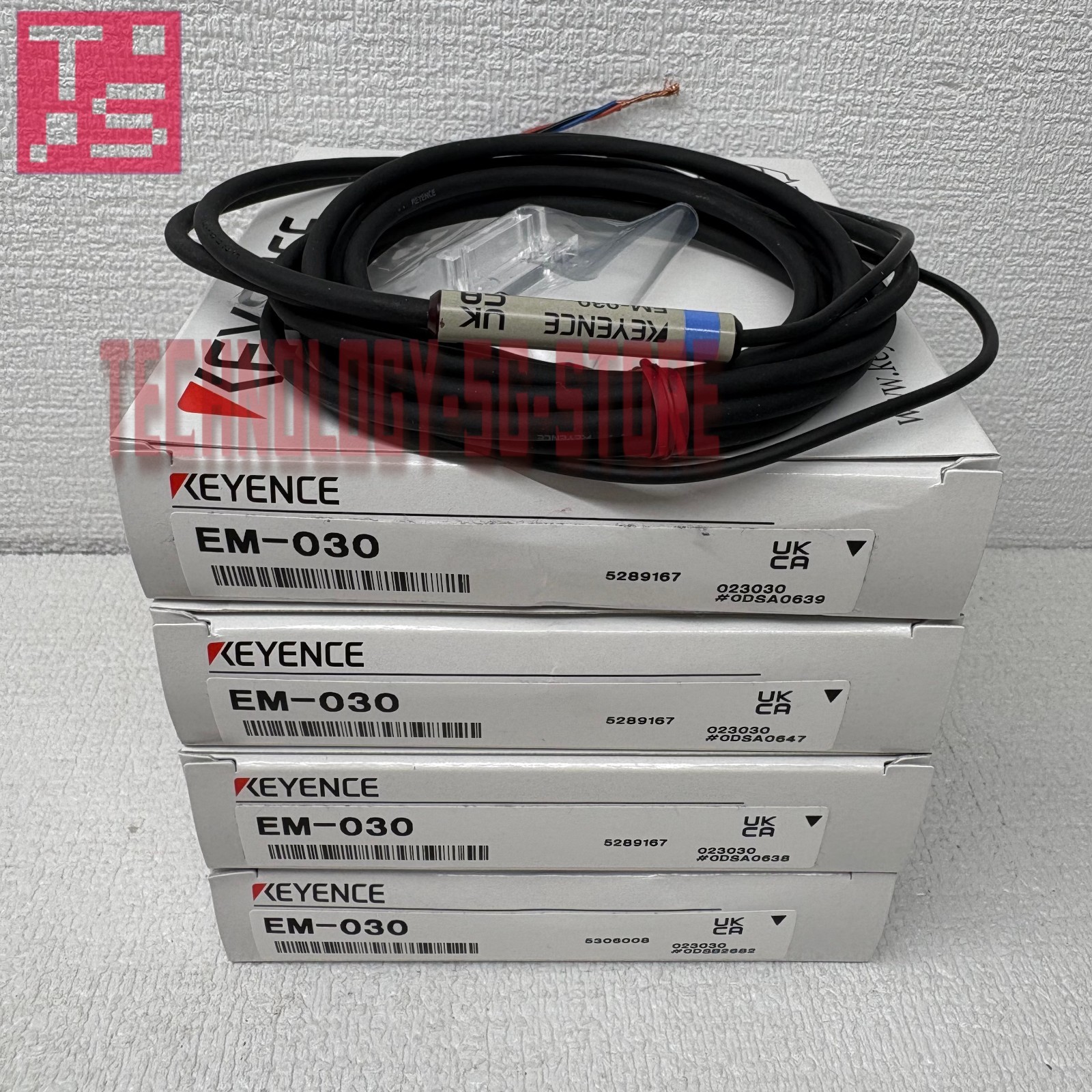 #1pcs new Keyence EM-030 proximity transducer
