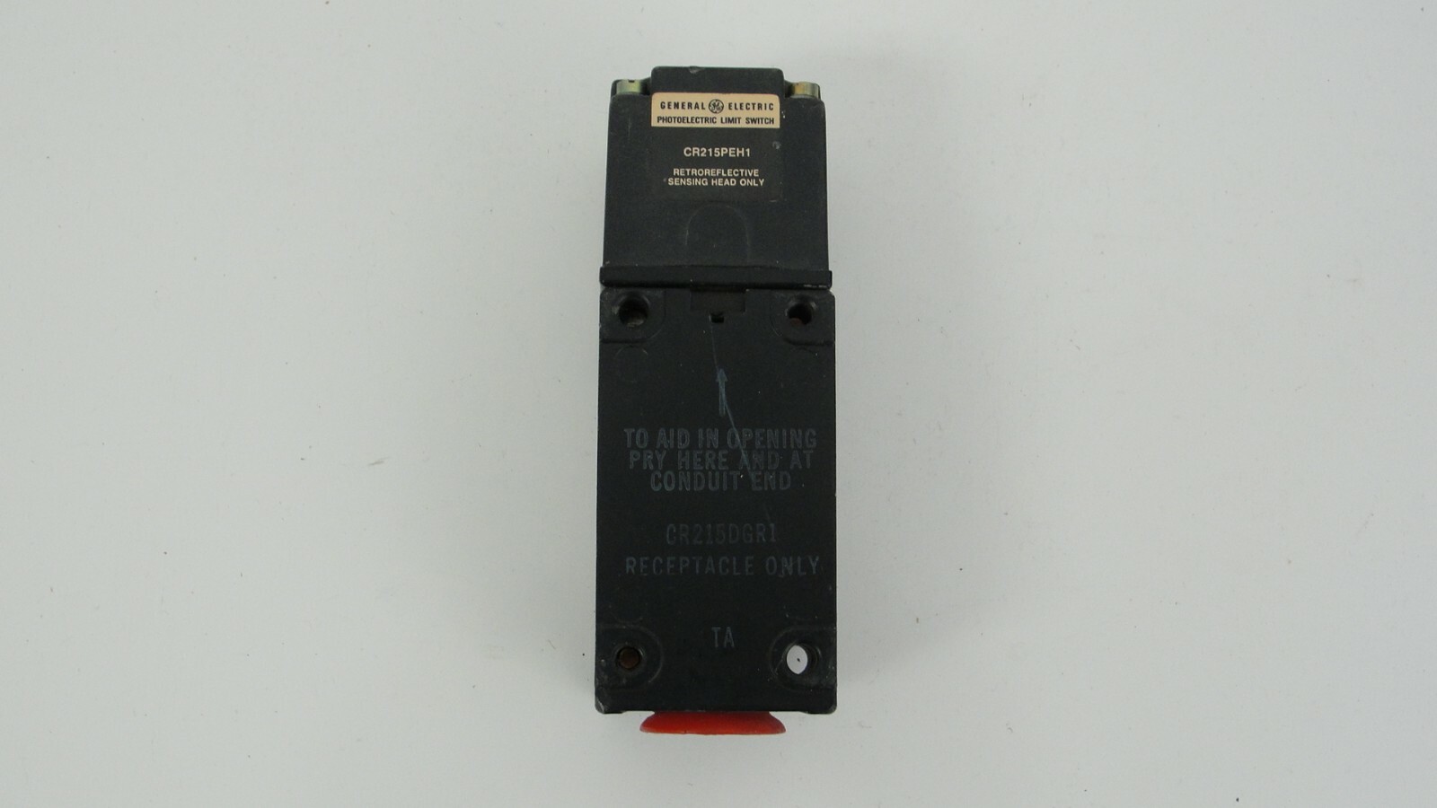 General Electric CR215DGF02A limit switch amplifier with CR215PEH1 sensing head