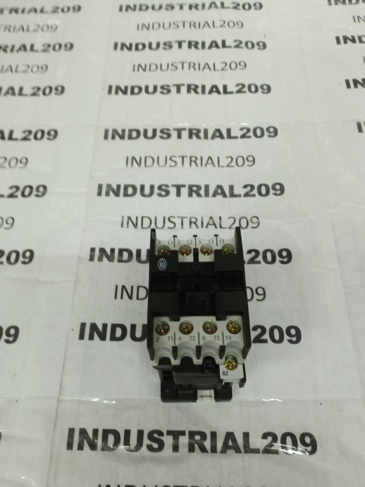 MOLLER DIL00M-G-10 CONTACTOR