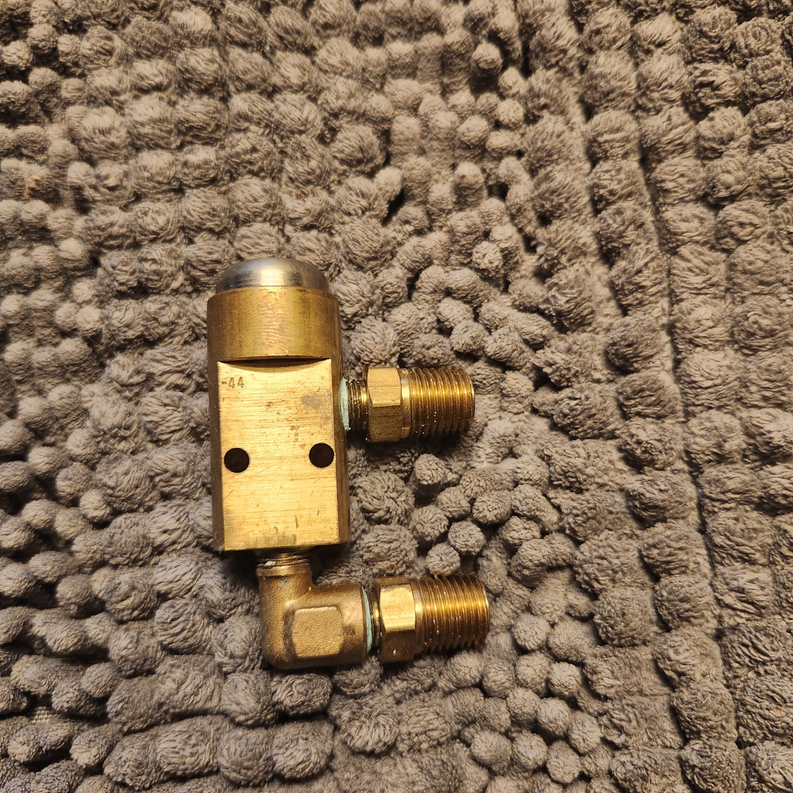 Versa 3NC Metal Pneumatic Push Button