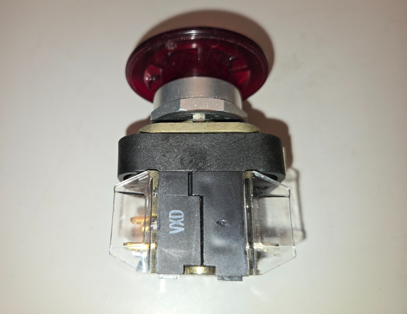 Allen-Bradley 800T-FXQ24 A1 Red Emergency Stop Button