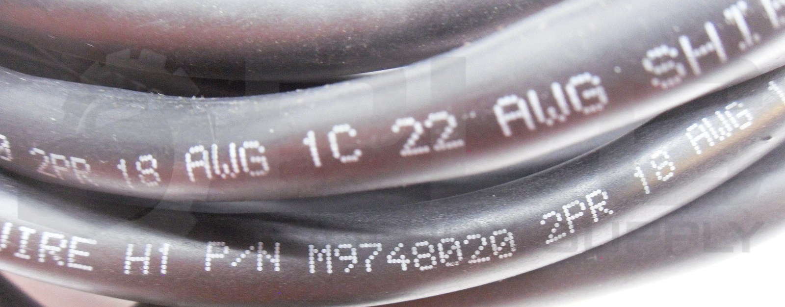 NEW ALPHA WIRE M9748020 SHIELDED CABLE 18 AWG APPROX 26′