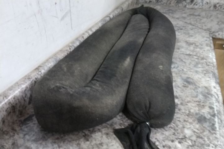 Pig FLT787-BK 5 In x 10 In Size 5 Ft Length Black Filter Sock