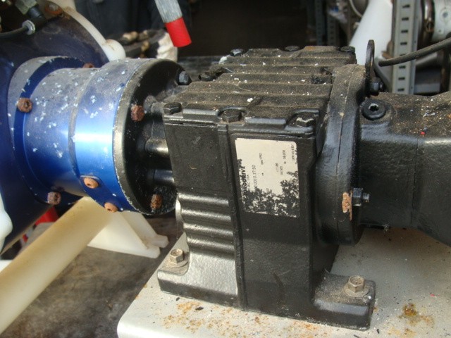 GRACO HUSKY 1050e DIAPHRAGM PUMP 650035 1050P-EA04BP2SPSPSPPT W/R27FAM56 GEARBOX