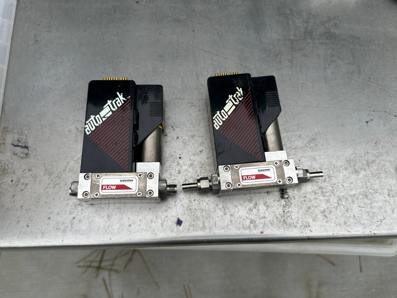 Sierra Auto Trak Mass Flow Meter 0-5VDC P/N 860C-L-2-0V1-SV1-V1-S1 (Lot of 2)