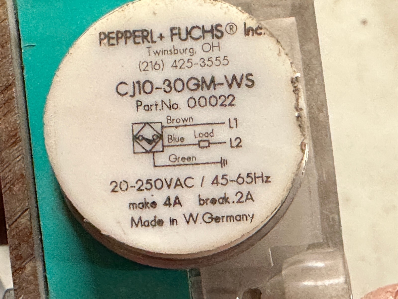 Pepperl+Fuchs Capacitive Sensor 20-250VAC 45-65Hz m4A b0.2A P/N CJ10-30GM-WS
