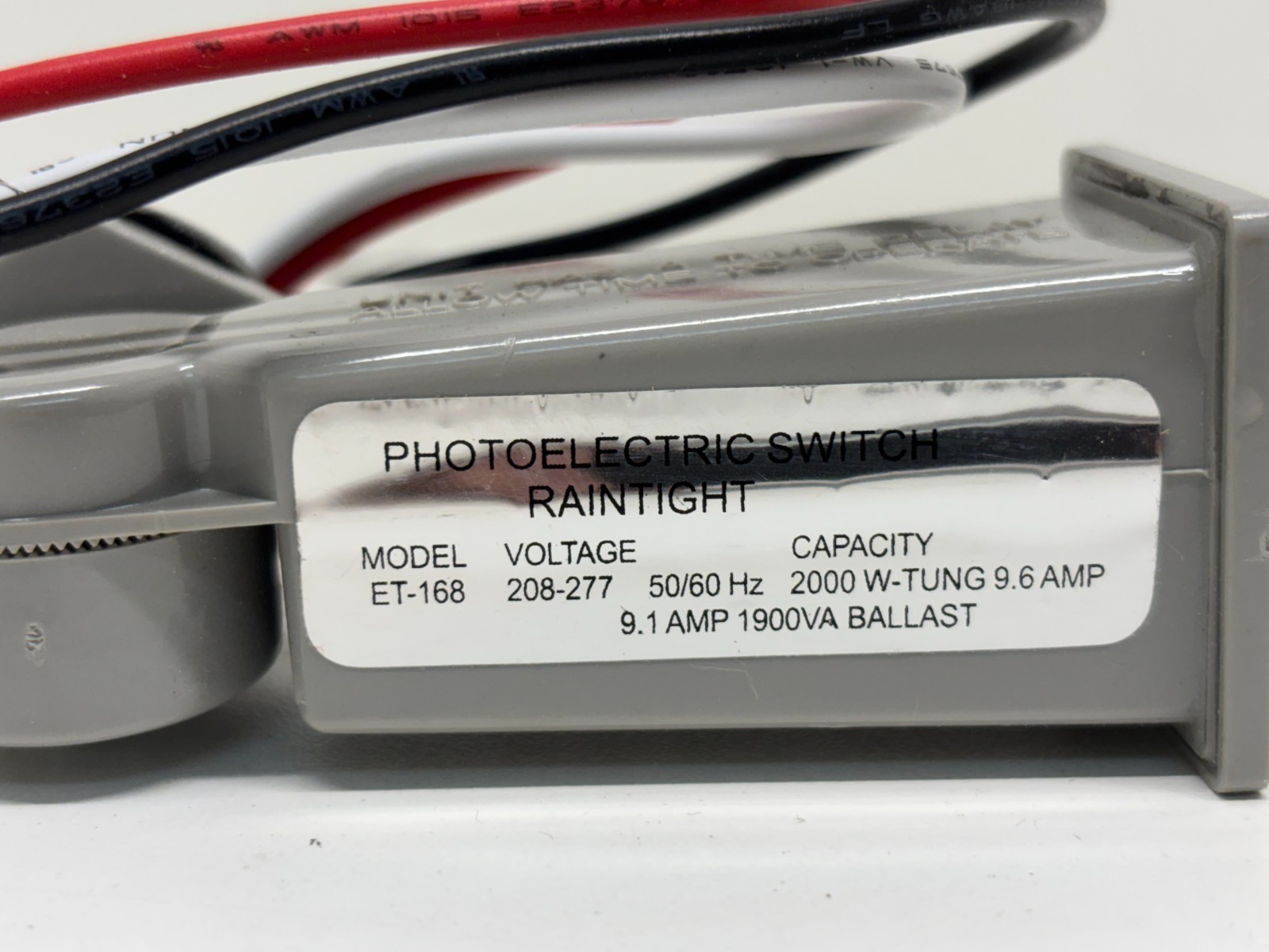 NEW OLD STOCK! PRECISION 208-277VAC RAINTIGHT PHOTOELECTRIC SWITCH ET-168