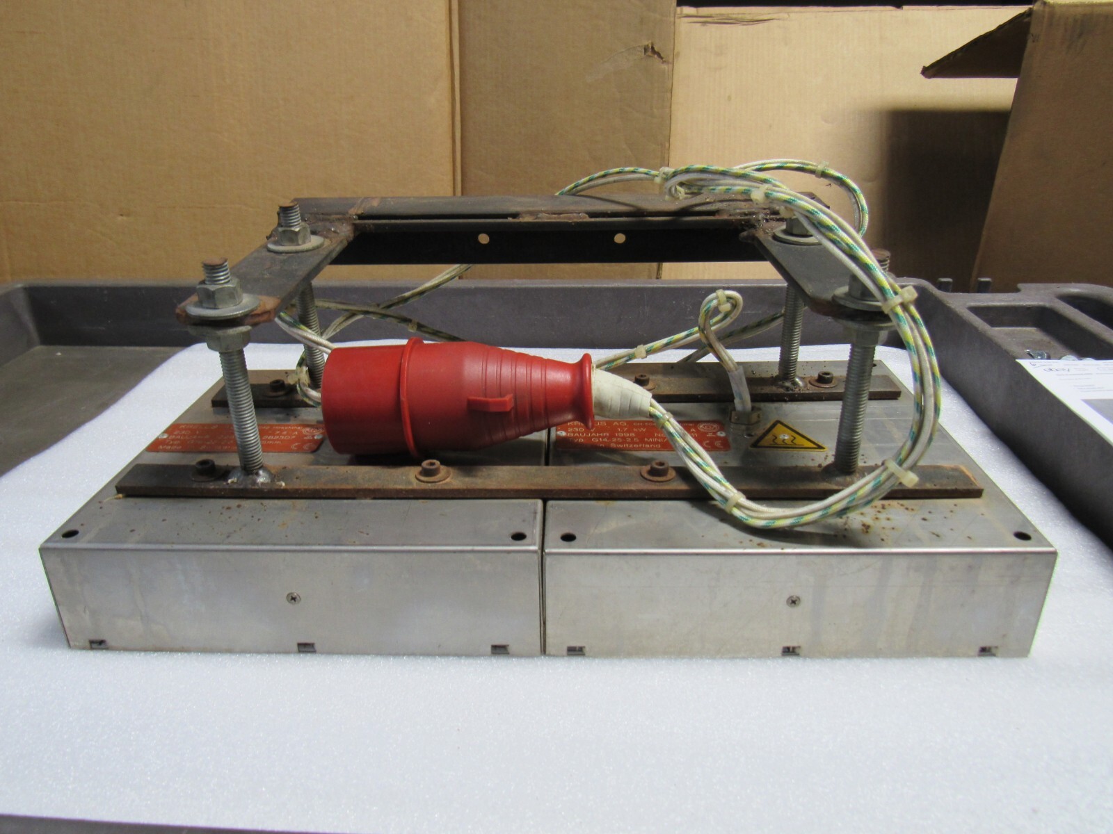 KRELUS IR HEATER CH-5042 G14-25-25 1.7KW 230V MINI/5MM 7.4A – USED
