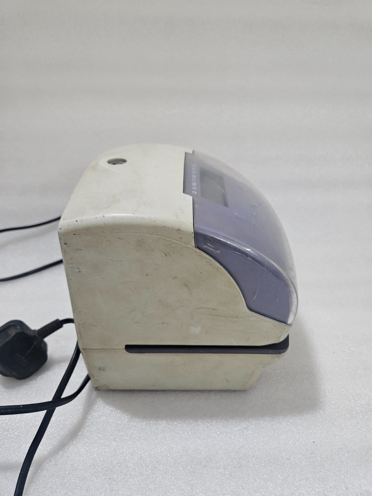BEATRON TP-2000 220-240V 50/60Hz 0.2A SERIAL NO 1606953
