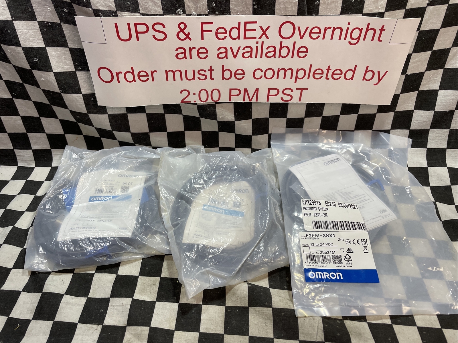 OMRON E2EM-X8X1-2M, E2EMX8X12M, Extnd m18 Shd DC, LOT OF 3, SHIPSAMEDAY#1472P4