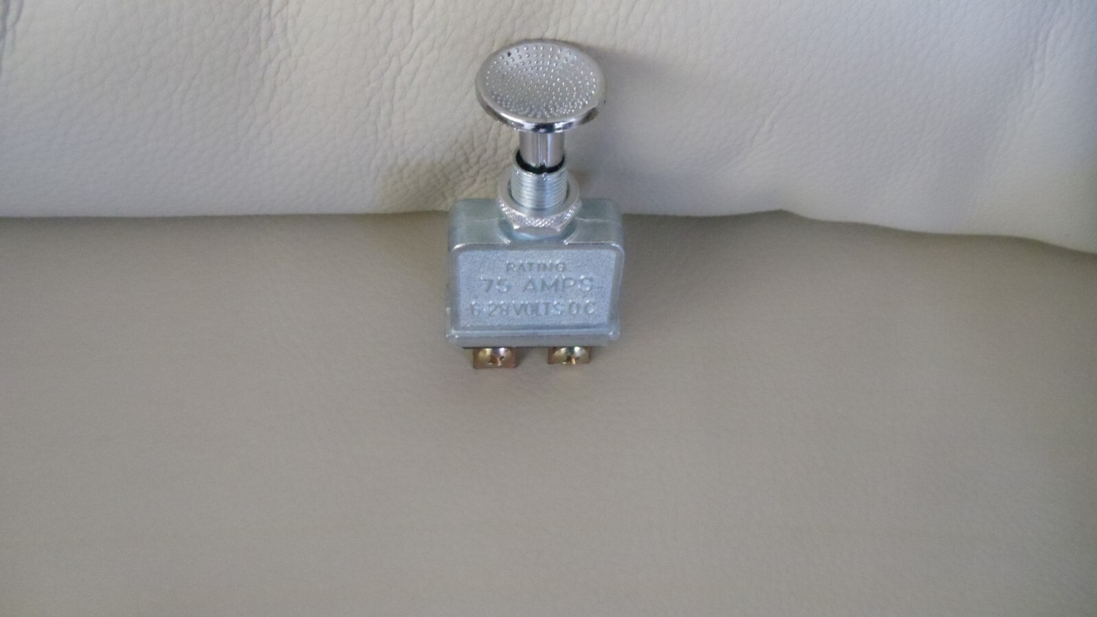 Push-Pull Universal Switch Light- 75 Amp
