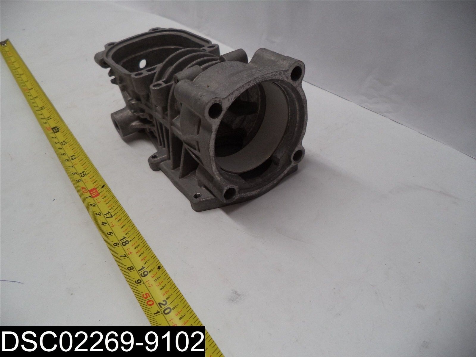Minor Scratches 495 698 Aluminum Housing
